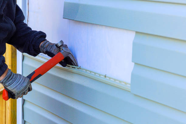Reliable Siding Replacement contractor in Albion, IL by Creative Siding